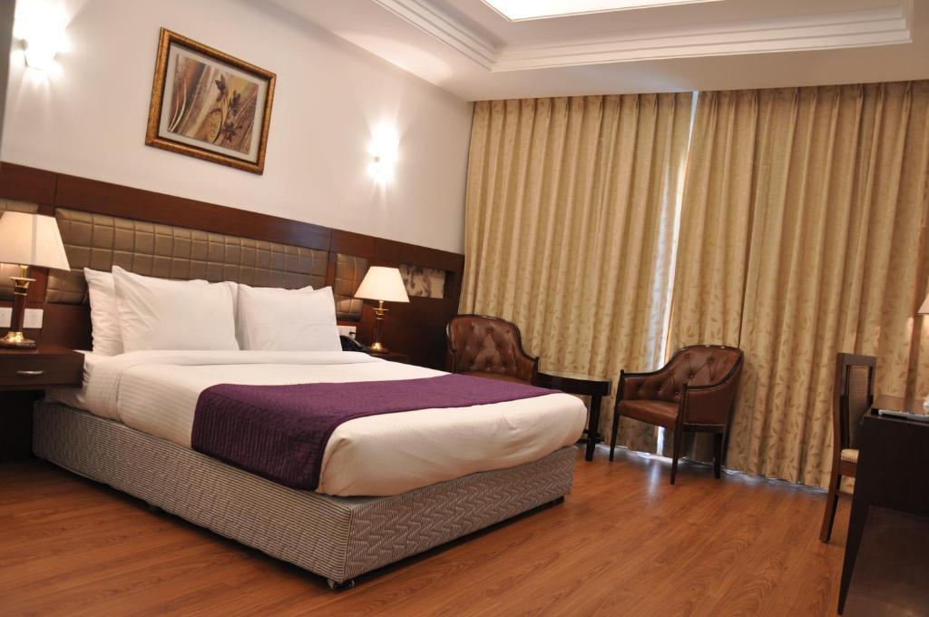 Lilywhite Hotel Neu-Delhi Exterior foto